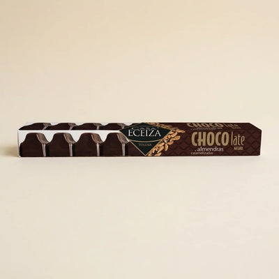Chocolate negro con almendras caramelizadas Casa Eceiza