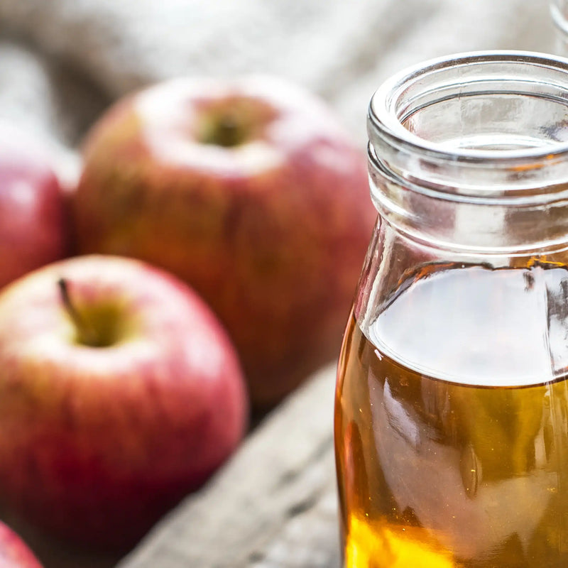 Vinagre de sidra natural ideal para ensaladas salsas y cocina tradicional