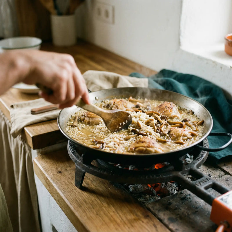 Arroz con pollo de caserío y setas ideal para comida rápida de calidad
