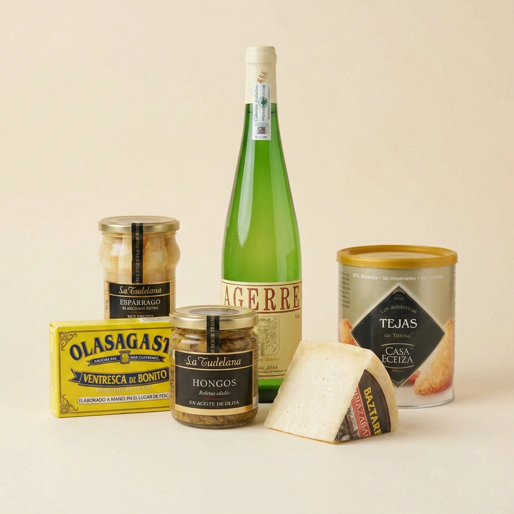 Cesta gourmet de productos vascos ETXEA con queso Idiazabal y txakoli