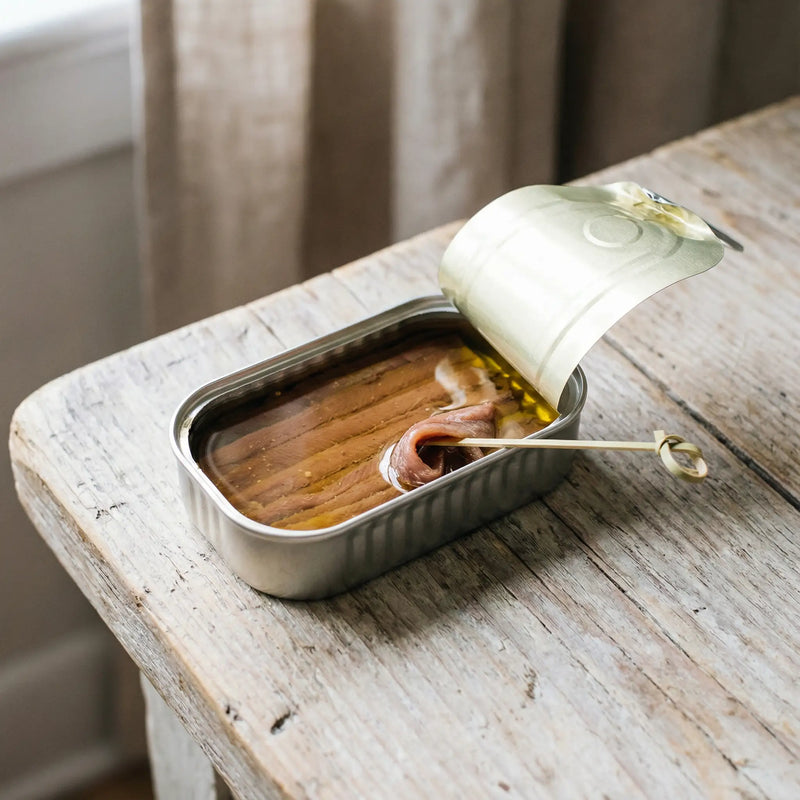 Filetes de anchoa con intensidad marina y textura firme premium