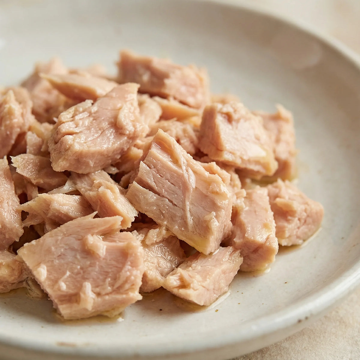 Migas de bonito jugosas con sabor intenso y textura suave