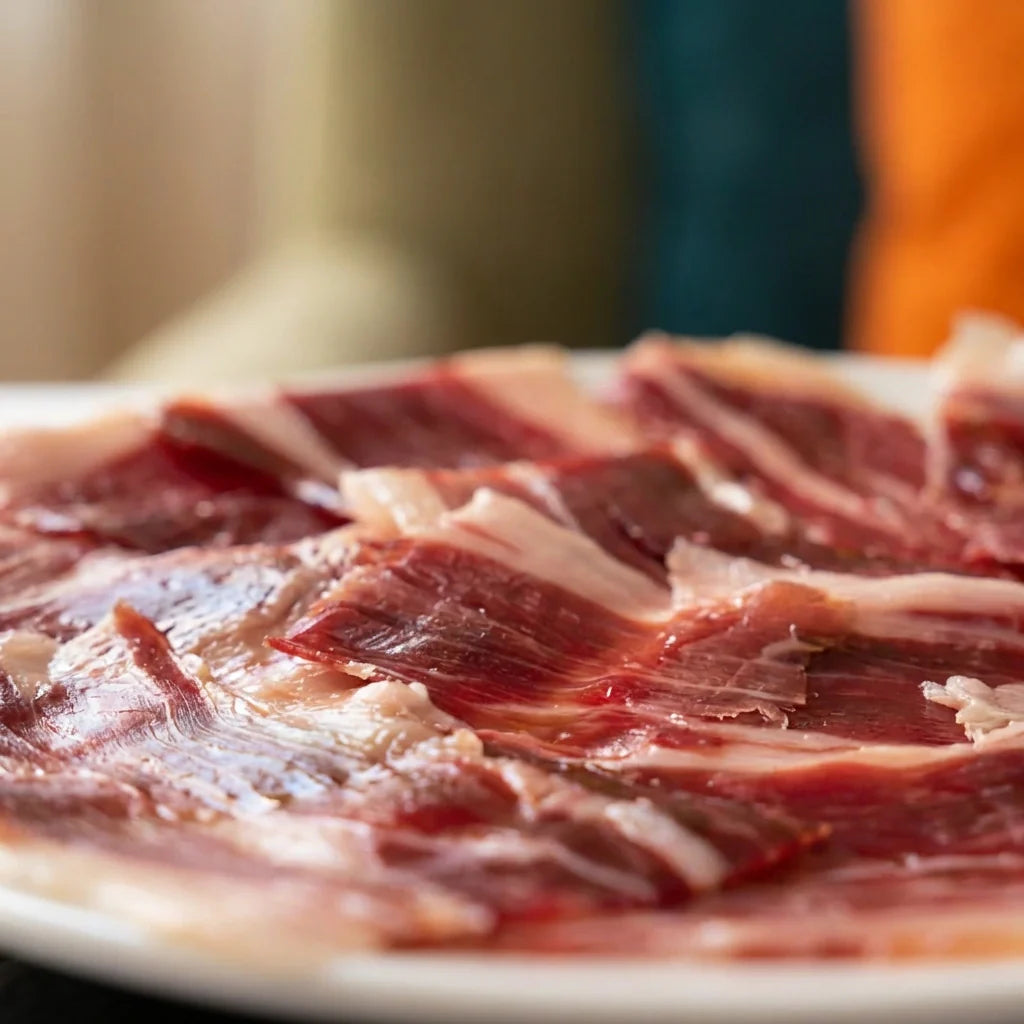 Regalo corporativo gourmet con ibéricos, espárragos, Rioja y Tejas de Tolosa