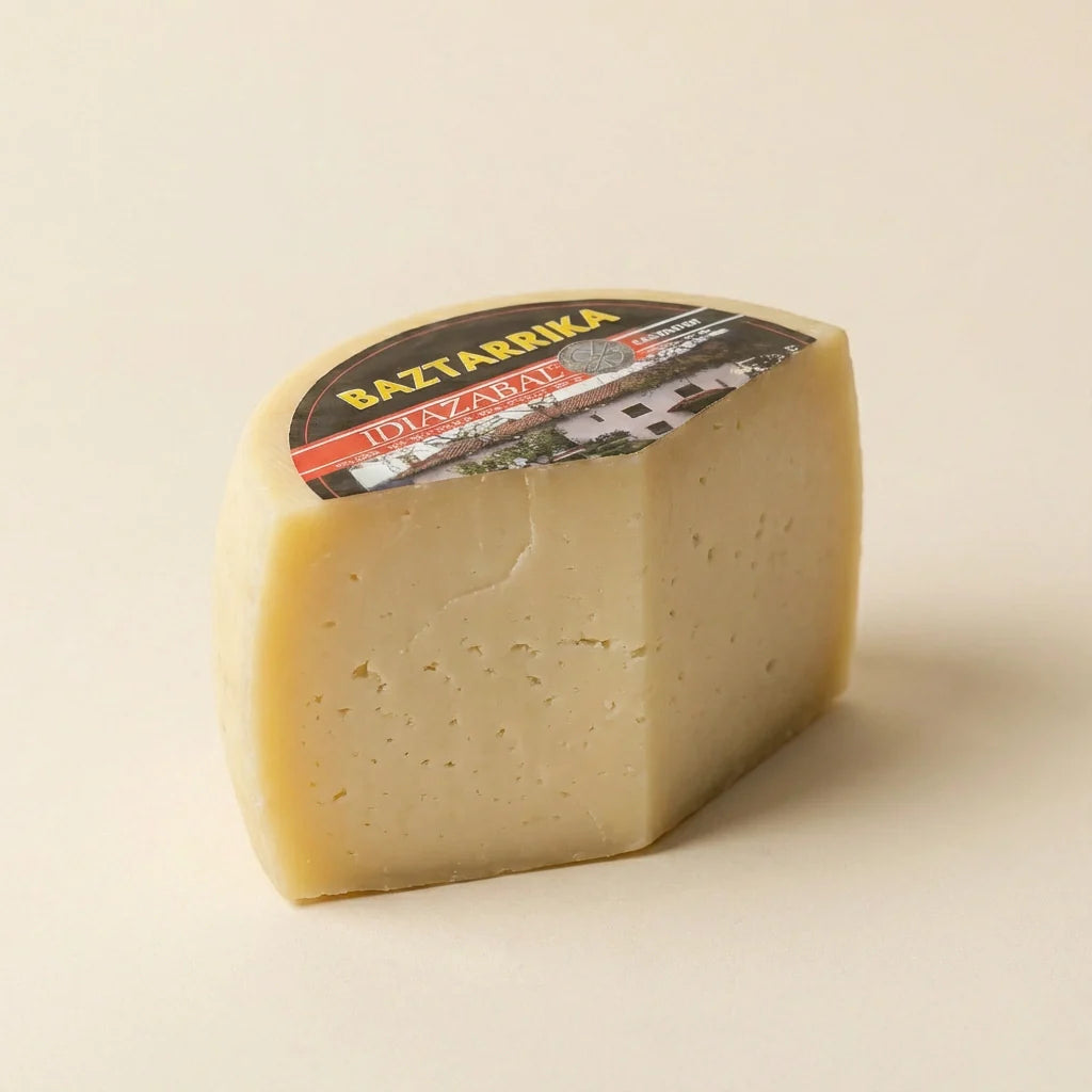 Queso Idiazabal Baztarrika con sabor intenso y textura firme tradicional