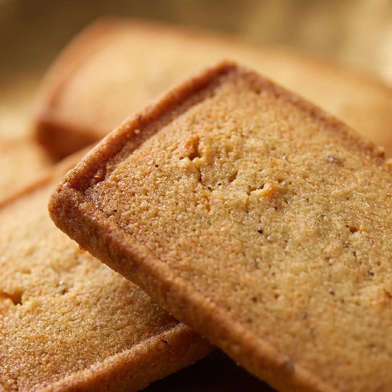 Surtido de galletas con textura crujiente y sabor clásico