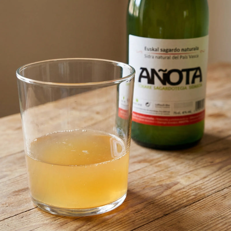 Sidra vasca ideal para maridar cocina tradicional y pintxos