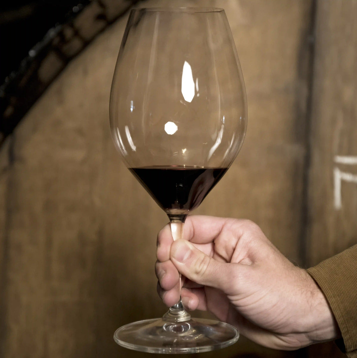 Vino reserva ideal para carnes y platos intensos